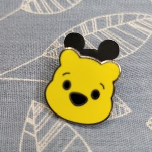 ⭐3 FOR $9, Winnie the Pooh Disney Trading Pin